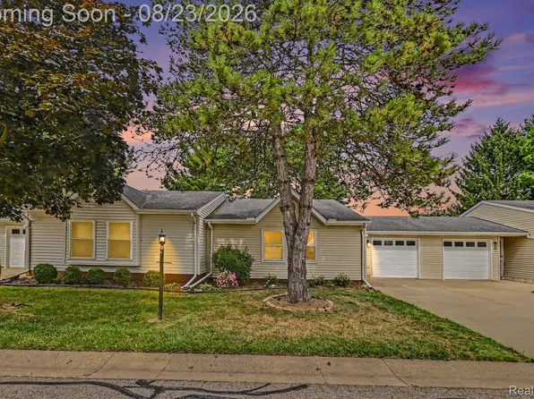 1345 Shire Ct, Howell, MI 48843