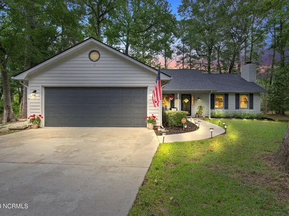 21 Sand Dollar Court, Carolina Shores, NC 28467