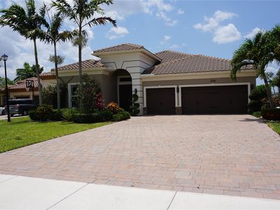 8781 Lakeview Drive, Parkland, FL, 33076