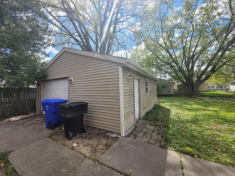2519 S Telulah Ave — Photo 6