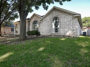 1329 Middleton Dr, Cedar Hill, TX 75104