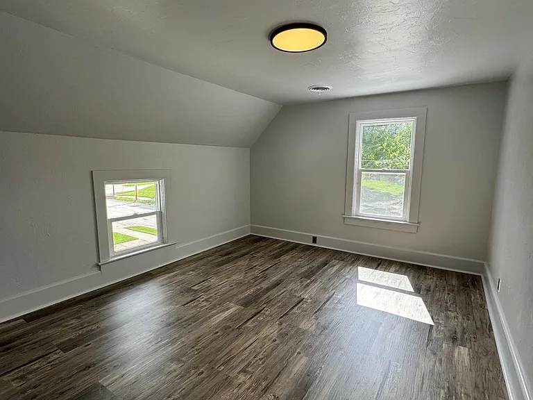 116 York St — Photo 10