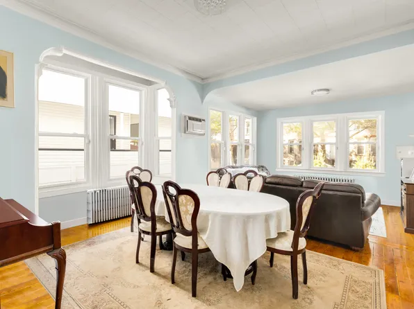 107 Miller Avenue image 3 of 19