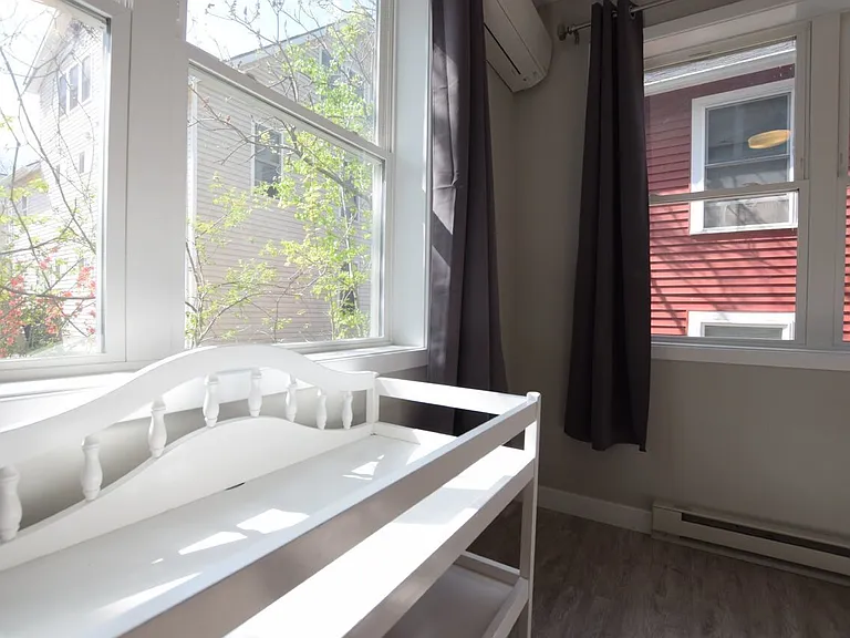 217 Columbia St — Photo 100