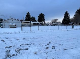 17306 E 3rd Ave, Greenacres, WA 99016