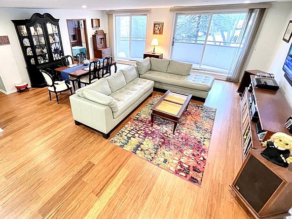 3rd image of 6400 N Cicero Ave APT 217