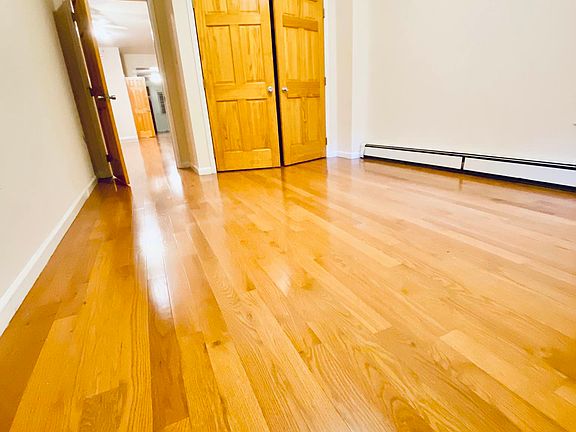 4th image of 1411 2nd Ave #2W