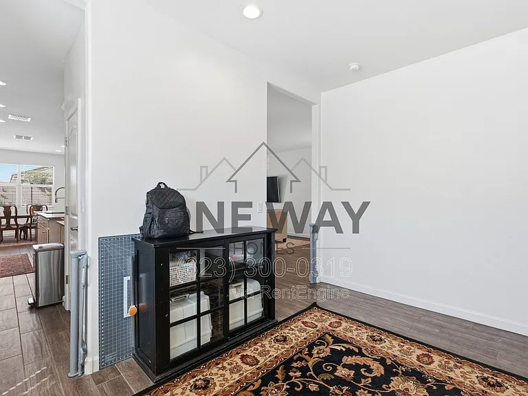 30558 W Clarendon Ave — Photo 20