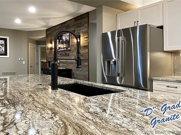 3rd image of 147 Evergreen Condo Dr Unit 1A