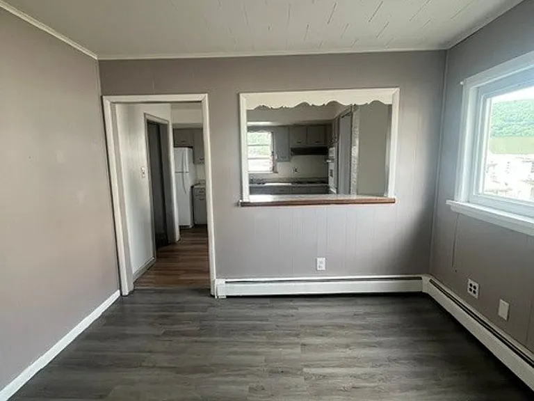 80 W Center St — Photo 3