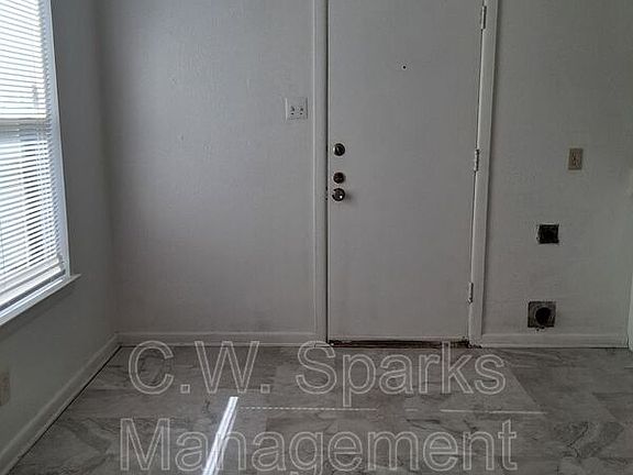 3rd image of 3021 Avon St