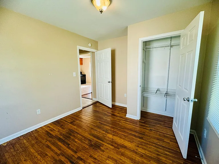 106 Springs St — Photo 7