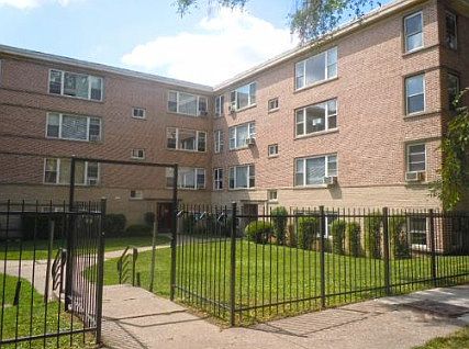 1st image of 6132 N Seeley Ave #3N