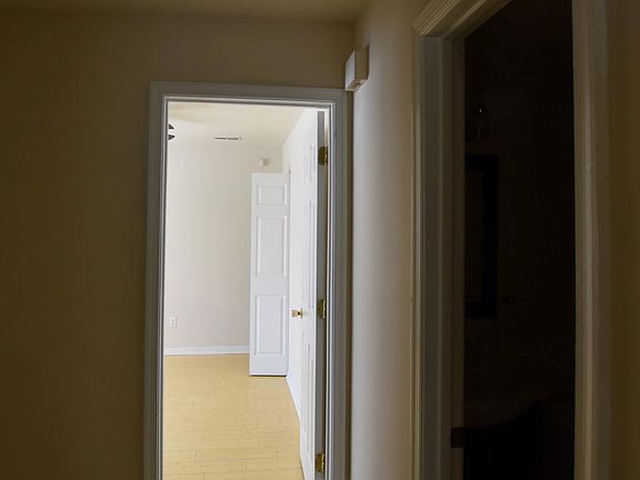 4th image of 1500 Lakeview Ave