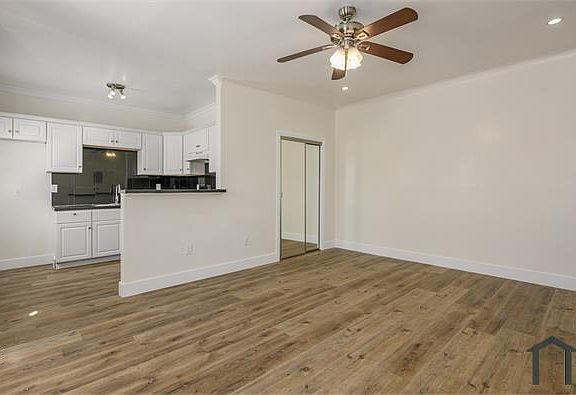3rd image of 1217 N Berendo St #23
