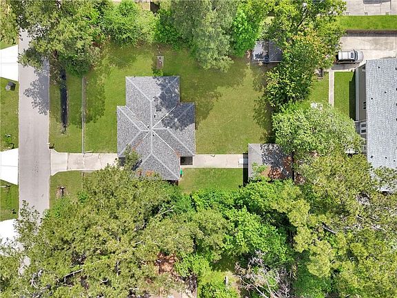 3rd image of 40737 Hayes Rd