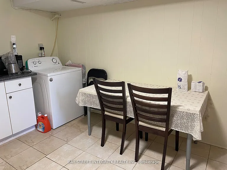 112 Combermere Dr #BASEMENT — Photo 9
