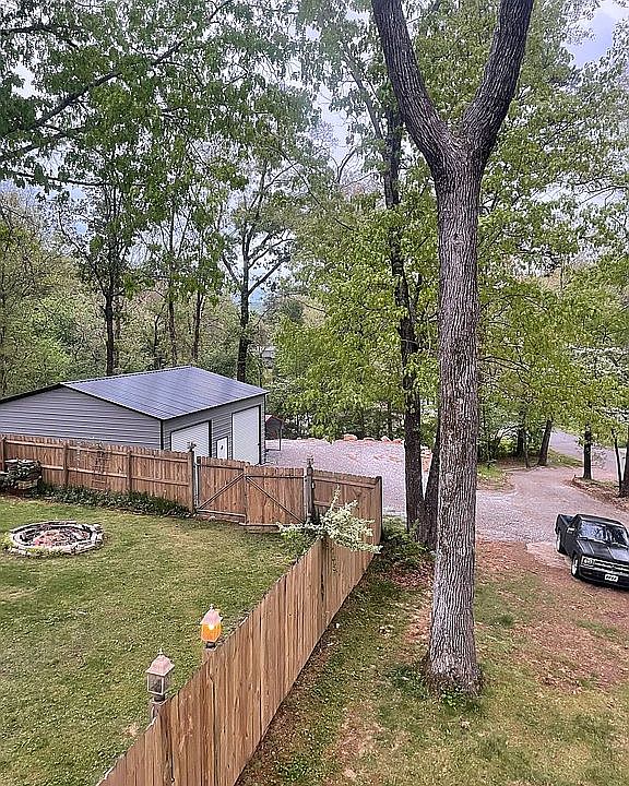 1st image of 718 Sylvan Dr