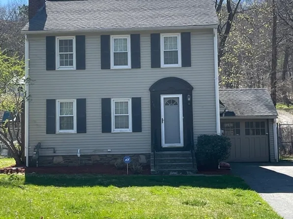 439 Mill St, Worcester, MA 01602