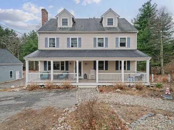 15 Rockland St, Hanover, MA 02339