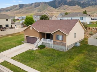3973 S Lake Vista Dr, Saratoga Springs, UT 84045