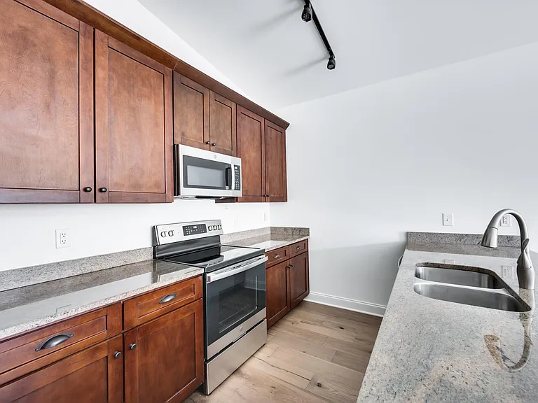 3128 Belwood St #201 — Photo 16