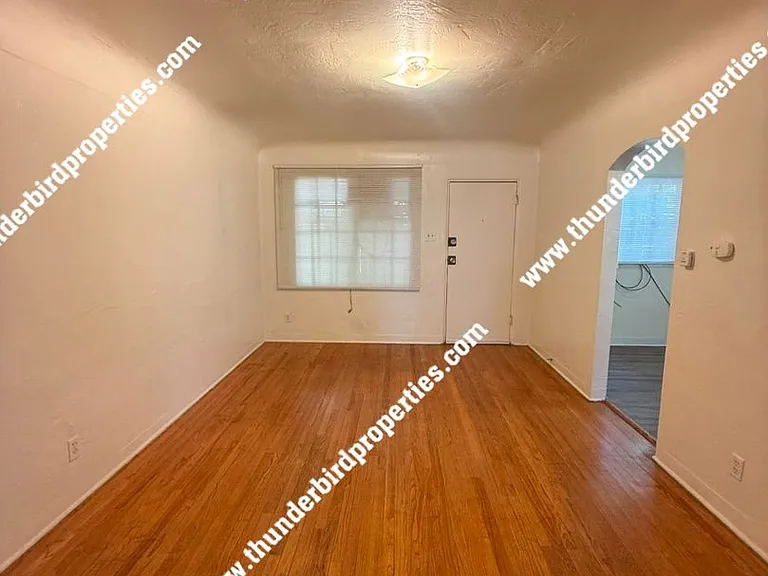 1202 Lead Ave SE — Photo 6
