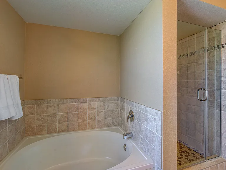 1833 Escondido Ter — Photo 24