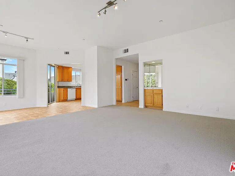 1325 Arizona Ave #201 — Photo 26