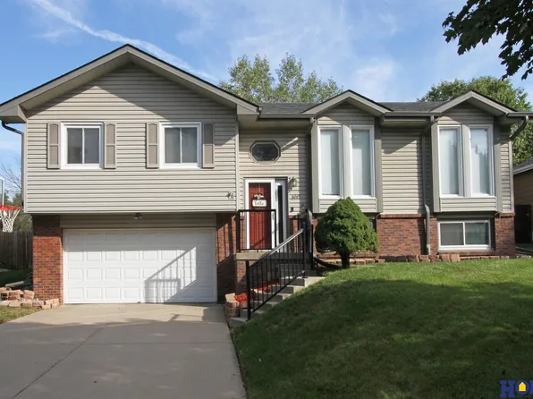 8012 Meredeth St, Lincoln, NE 68506