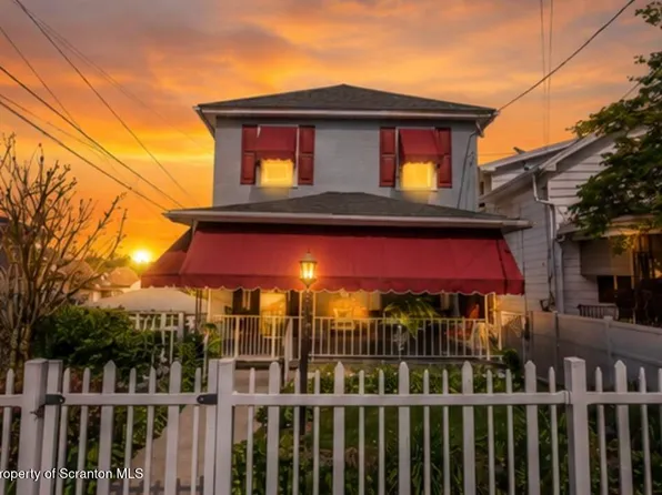520 4th St, Dunmore, PA 18512