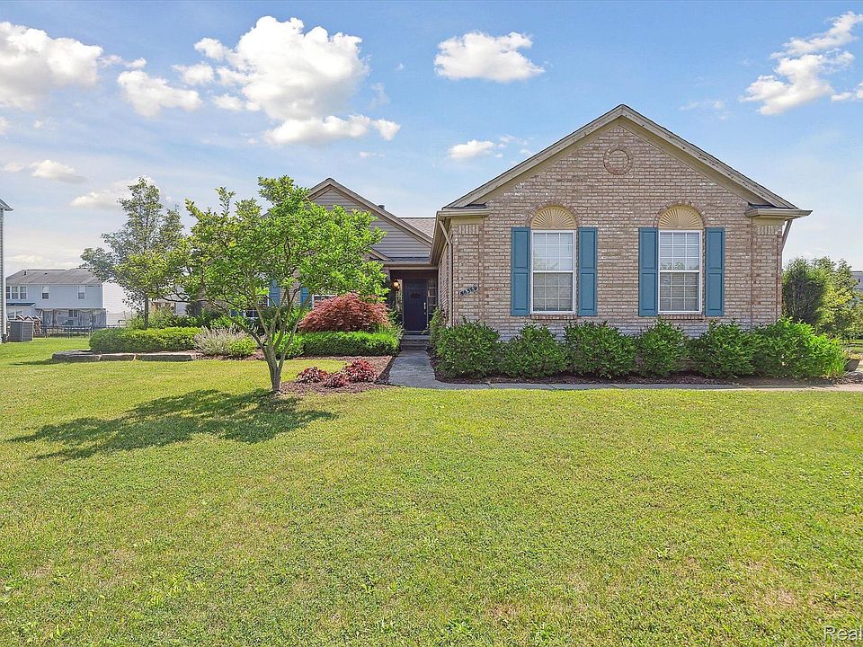 1st image of 56560 Honey Ct