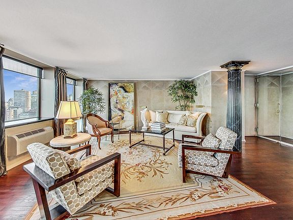3rd image of 1110 N Lake Shore Dr APT 29N