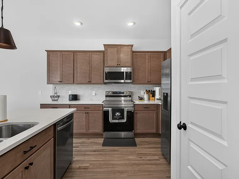 118 Juniper Dr — Photo 17
