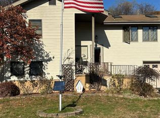 11 Brush Ct #11, Garnerville, NY 10923