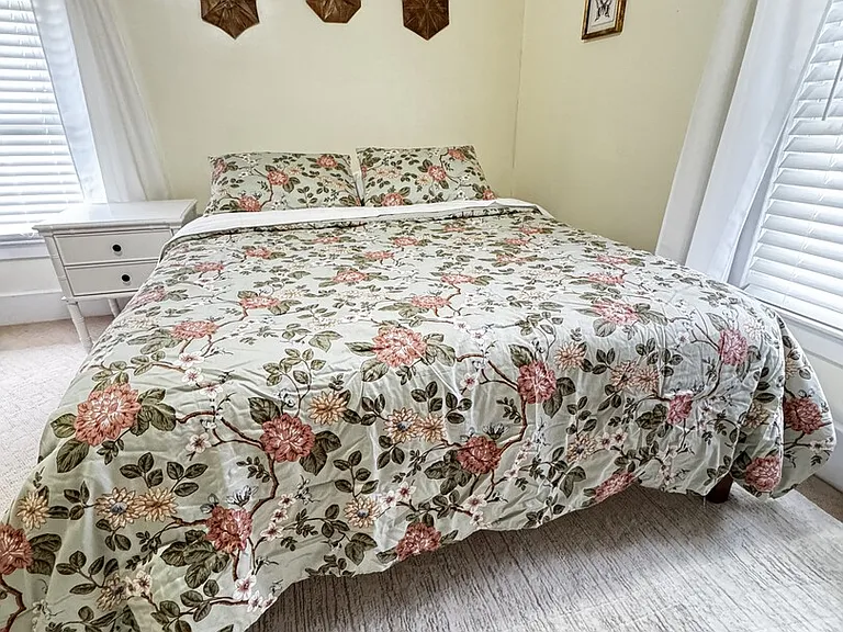 Maple St — Photo 11