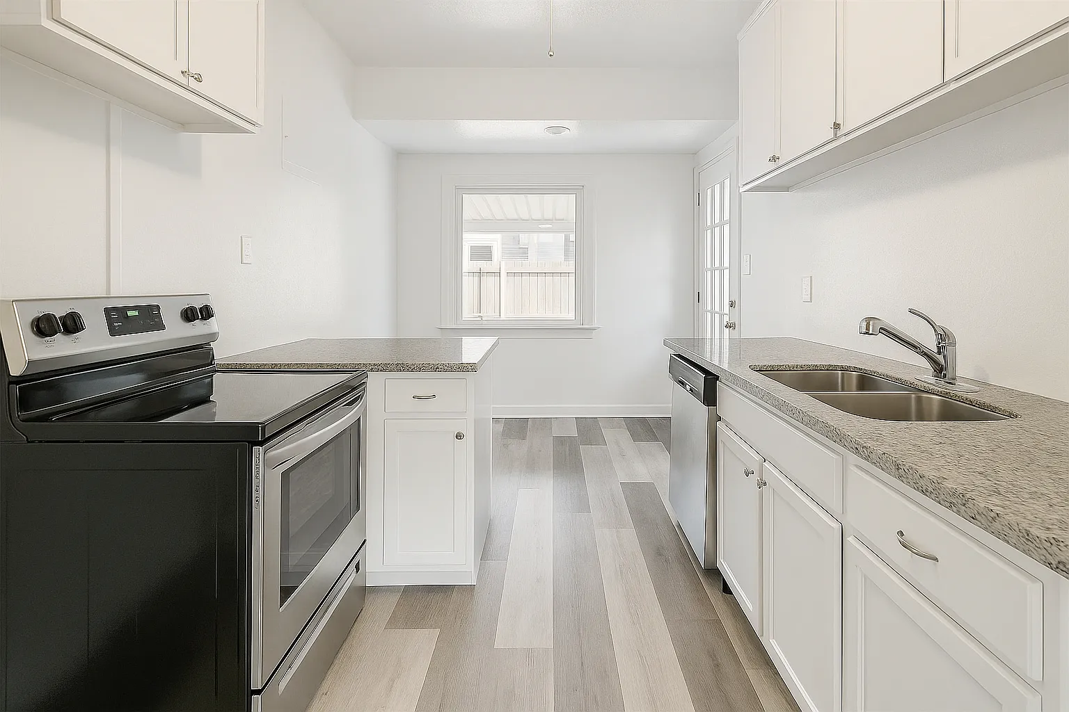 3 bed, 1500 sqft, $3,600 — Photo 4