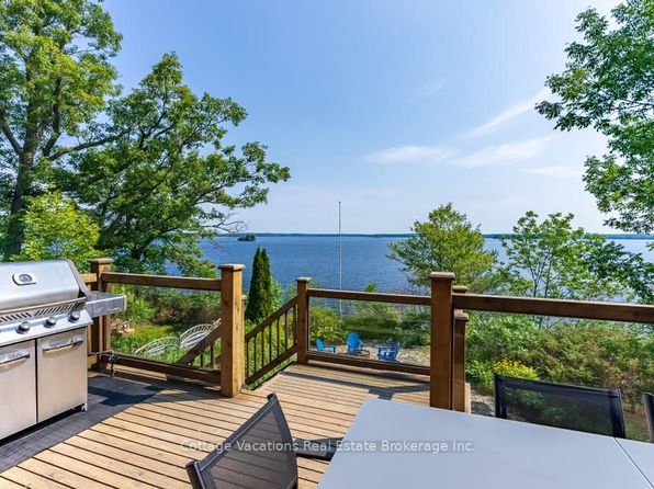 1016 Lawland Heights Rd, Gravenhurst, ON P1P 1R2