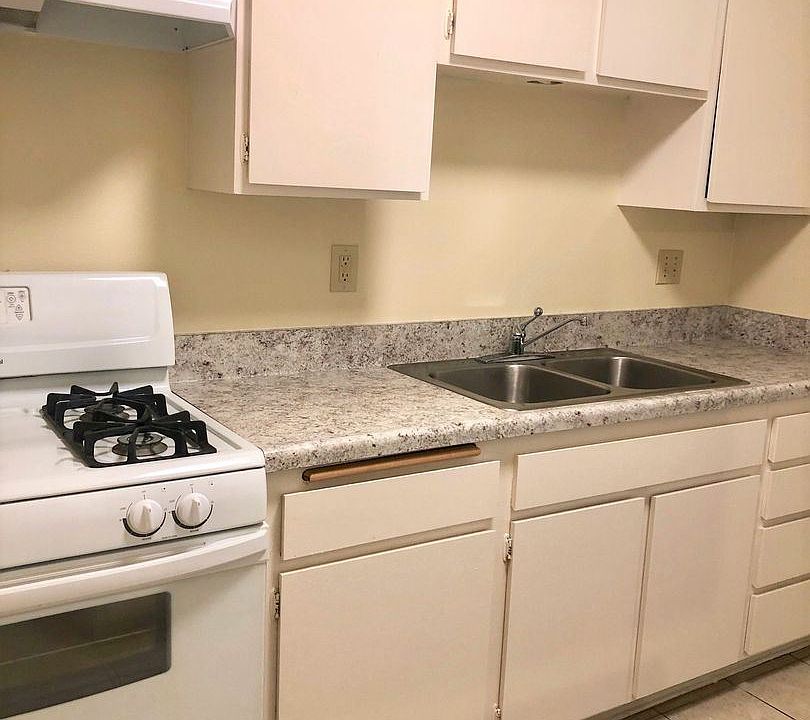 1st image of 227 Saratoga St APT 4