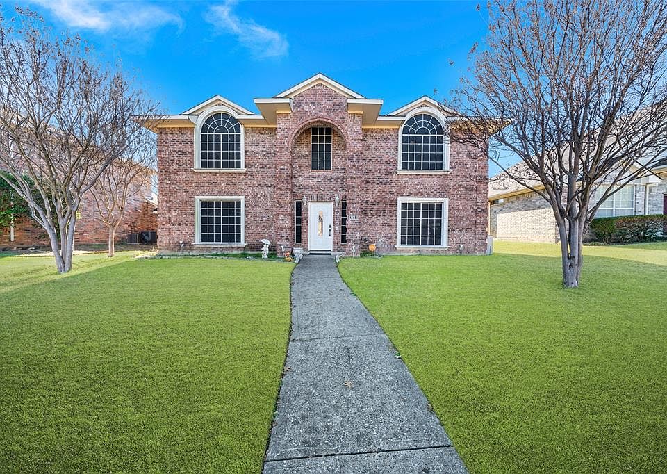 1st image of 3213 Riverview Dr