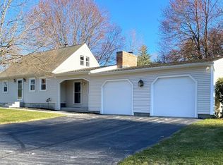 166 Saint James Ave, Manchester, NH 03102