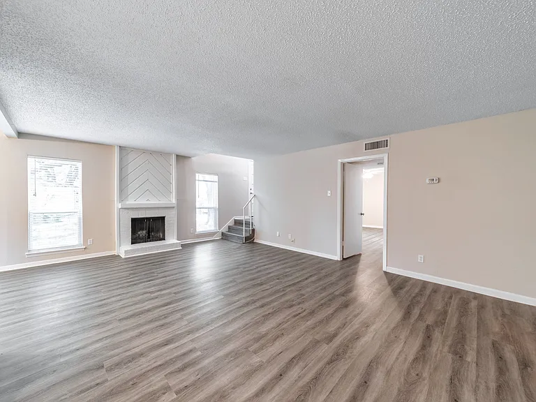 2719 Creek Wood Ct — Photo 5