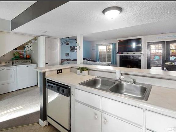 2nd image of 1030 Bradley Sq