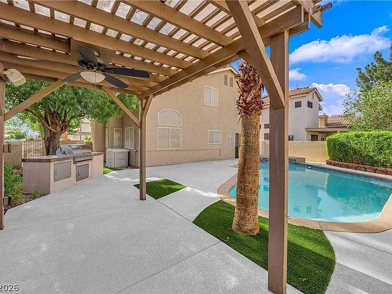 8915 Sandy Slate Way — Photo 3