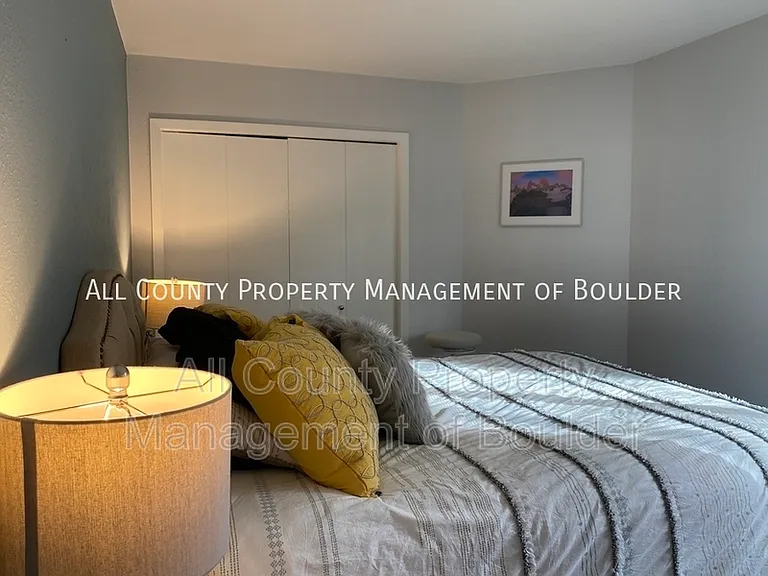 2982 Shady Holw W — Photo 8