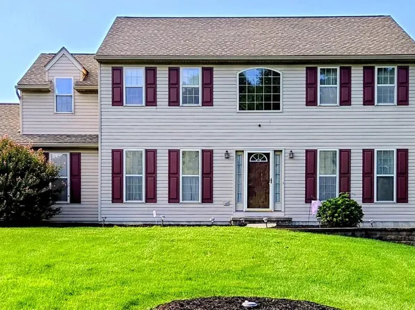 101 White Doe Dr, Lincoln University, PA 19352