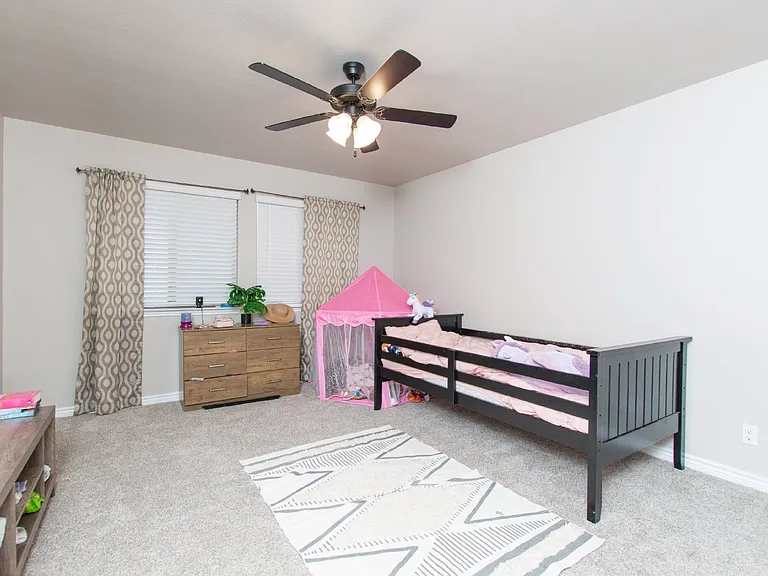 1756 Meadow Crest Dr — Photo 12