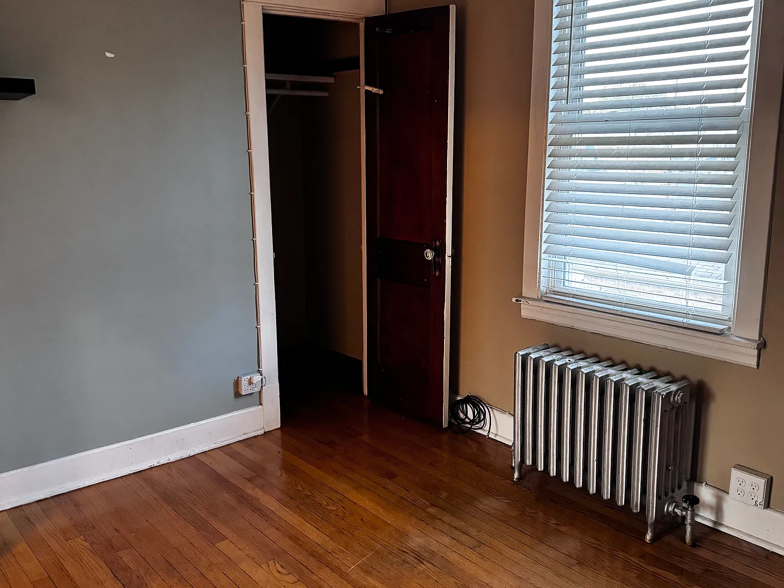 3 bed, $2,100 — Photo 1