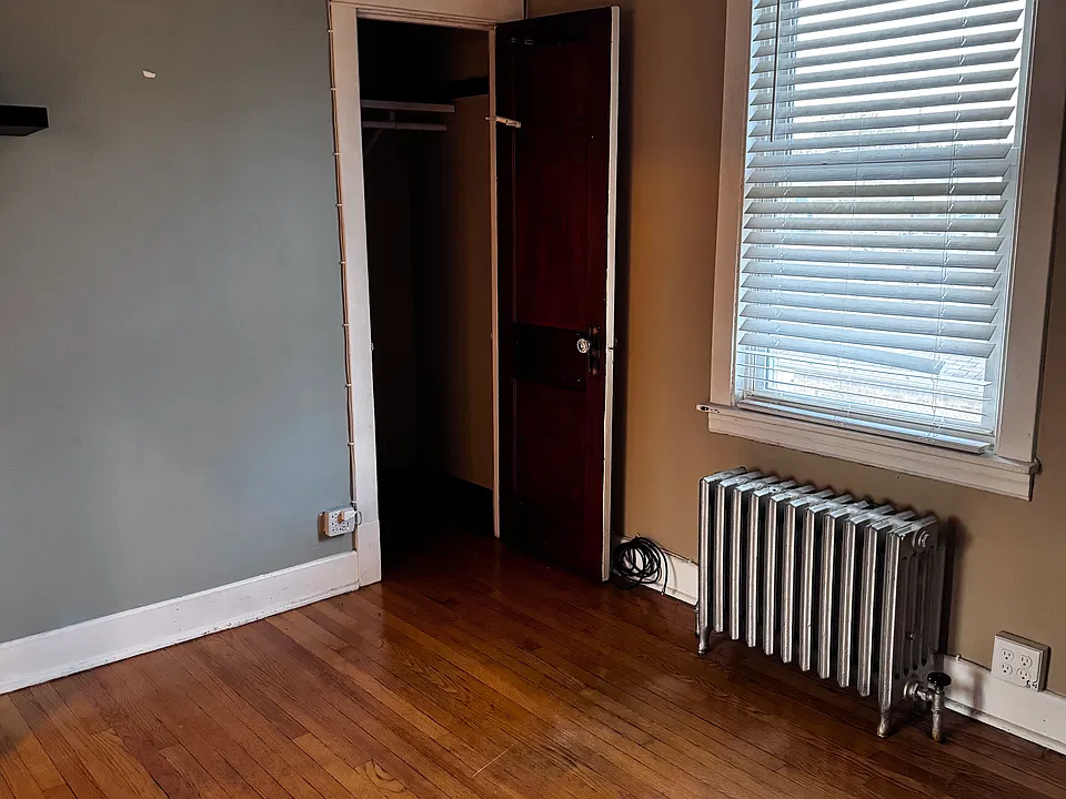 2252 N Meade Ave #2