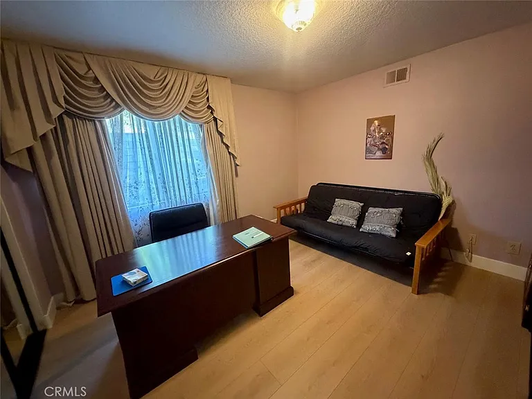 807 Cottonwood Way — Photo 4